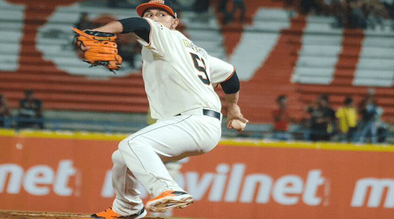 Silvino Bracho se alzó con el premio al cerrador del año en la LVBP