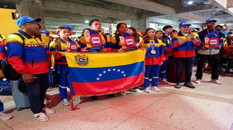 subcampeones-venezolanos-arriban-culminar-suramericanos-escolares