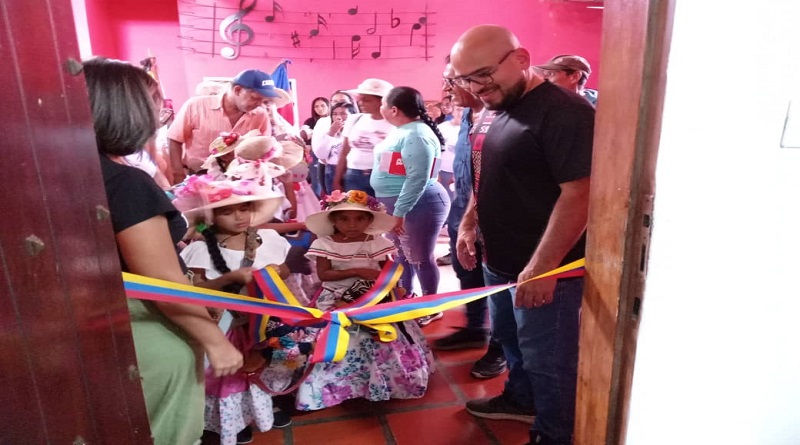 Inaugurada sede de la Librería del Sur en Paz Castillo