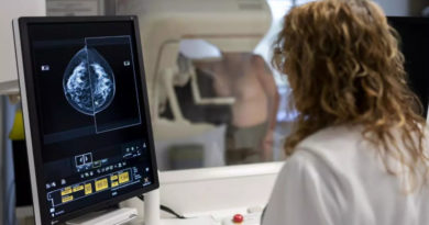 Científicos analizan origen genético del cáncer de mama y cuello uterino