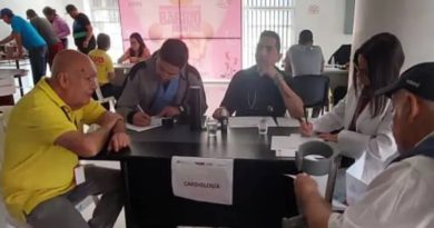 Misión Barrio Adentro atiende a trabajadores y familiares del sector salud