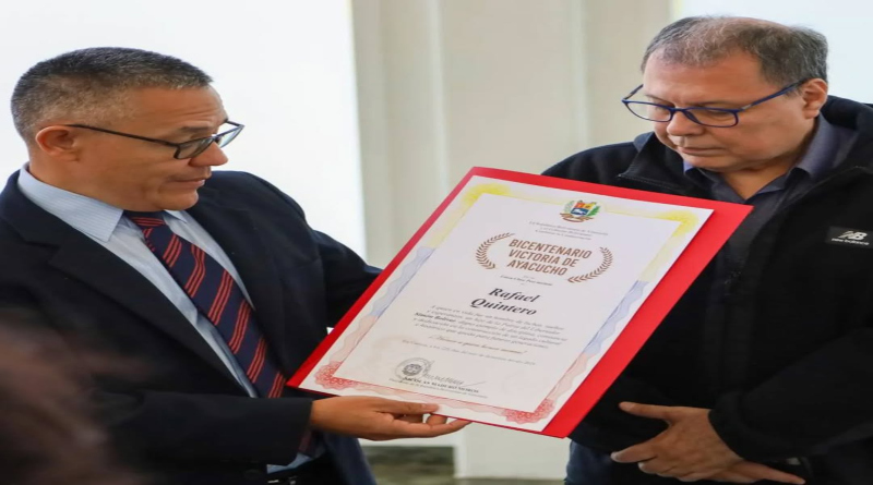 Presidente Nicolás Maduro otorga orden a luchador Rafael Quintero