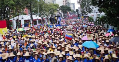 Juramentado Ejército Unido Libertador y Popular rumbo al 10-E