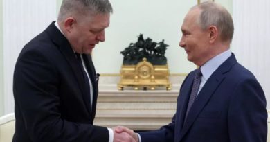 El presidente de Rusia, Vladímir Putin, y el primer ministro de Eslovaquia, Robert Fico. (Artem Geodakyan / Sputnik)