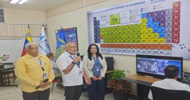 Activan microscopio electrónico que había bloqueado el imperialismo