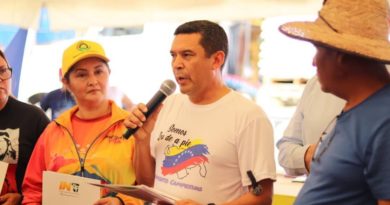Gobierno nacional entrega insumos para producción de caña de azúcar en Lara