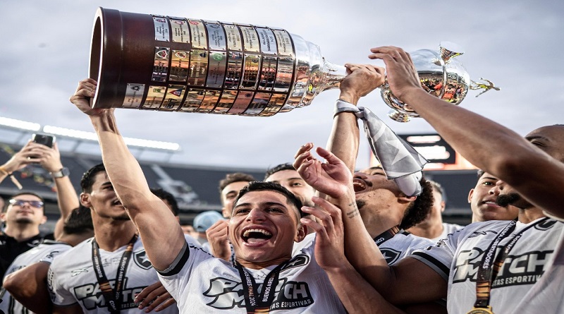 Savarino se titula campeón de la Copa Libertadores con el Botafogo