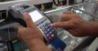 Moneda nacional registra 75% de uso en transacciones de noviembre