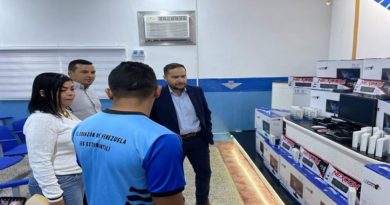 Supervisan trabajos de rehabilitación realizados en la Casona Universitaria
