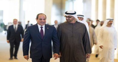 Presidentes de Emiratos y Egipto abordan formas de profundizar lazos históricos