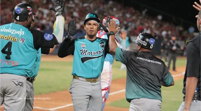 Bravos apaleó a Cardenales y gana el segundo de la serie