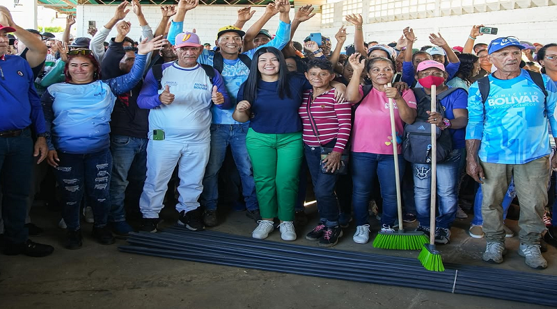 Entregan nuevos insumos a la corporación de servicios públicos en Anzoátegui