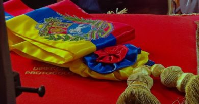 Banda presidencial fue confeccionada por hombres y mujeres de Caracas