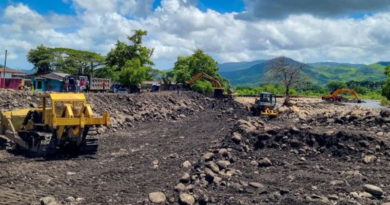 Avanza la construcción de un muro para el control de inundaciones en Cumanacoa