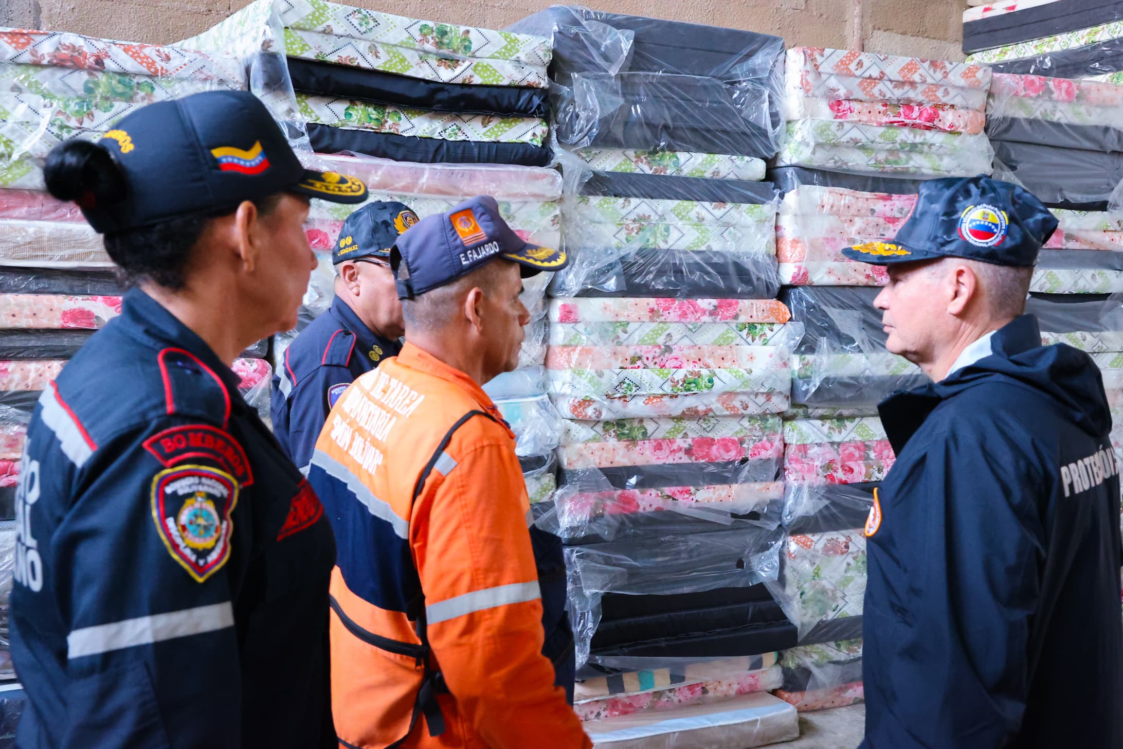 Gobierno Bolivariano envía ayuda humanitaria a desplazados colombianos