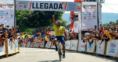 Eduin Becerra consolida la camiseta de líder en el cerro Cristo Rey