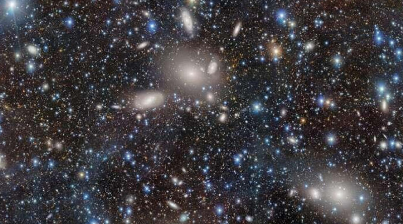 Cámara de Energía Oscura capta el brillo de las galaxias del Cúmulo de Antlia