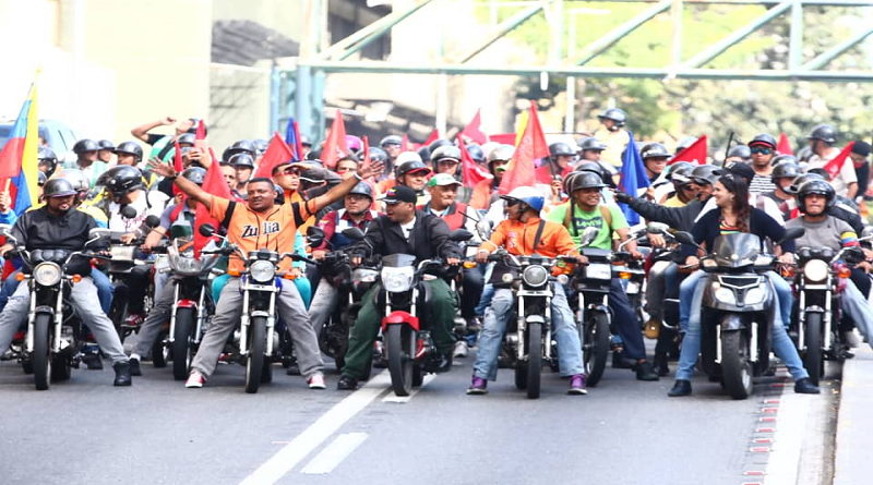 Caballos de Hierro se movilizan en defensa de la patria en toda Caracas