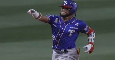 Luis Matos se alzó con el premio Novato del Año de la LVBP