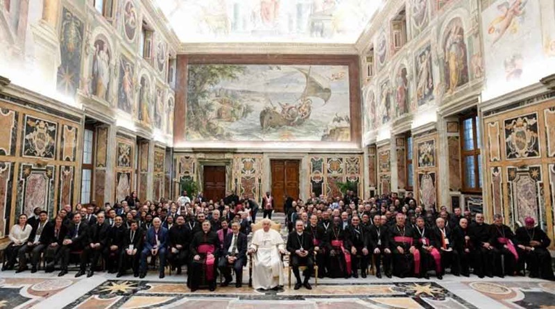 Papa Francisco aboga por nuevo modelo de comunicación veraz