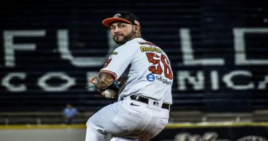 Leones del Escogido vencen al Licey con soberbia actuación de Silvino Bracho