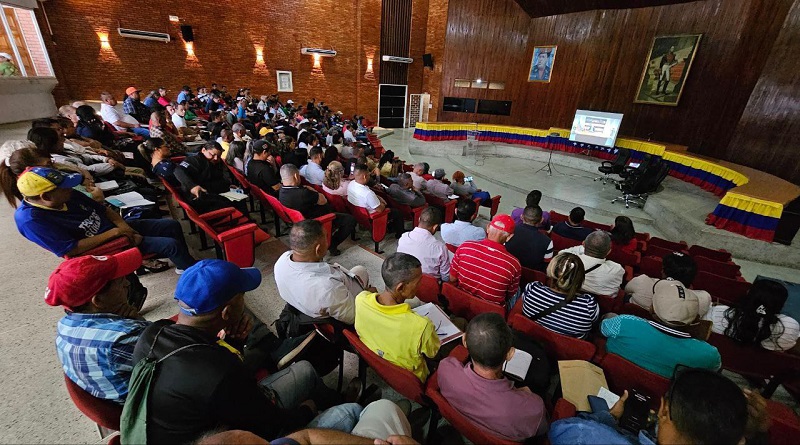 Imparten orientaciones a jueces y juezas de paz comunal en Monagas