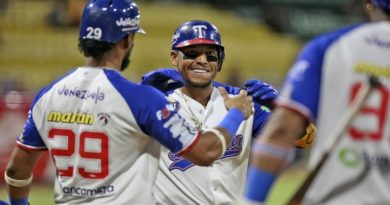 Yangervis Solarte vestirá la camiseta de las Águilas de Veracruz en México