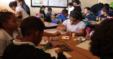 Taller Manuel Cabré “Un viaje por el color” llegó al colegio Don Pedro Fe y Alegría