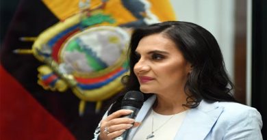 vicepresidenta-ecuador-denuncia-presidente-noboa-golpe-estado