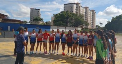 Balonmano Femenino Junior entrena rumbo a Juegos Panamericanos 2025