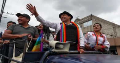 Candidatos presidenciales exponen sus propuestas en Ecuador