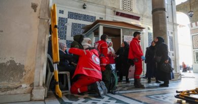 Mueren civiles por estampida cerca de mezquita en Siria