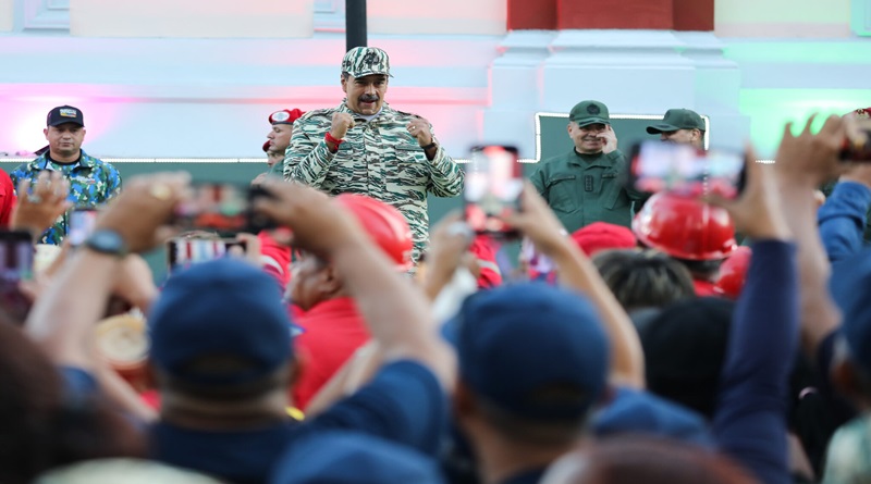 Jefe de Estado juramenta a Cuerpos de Combatientes de la Milicia de cara al 10-E