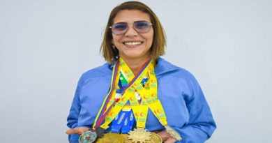 Perfil: Venezolana Jiveth Yánez quiere conquistar el mundo del dominó