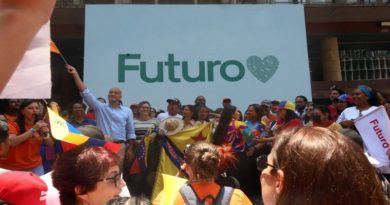 Movimiento Futuro y MEP celebran traslado de Luis Beltrán Prieto al Panteón Nacional