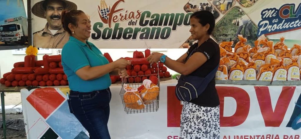 Más de mil 110 familias recibieron combos proteicos en municipio Sotillo de Anzoátegui