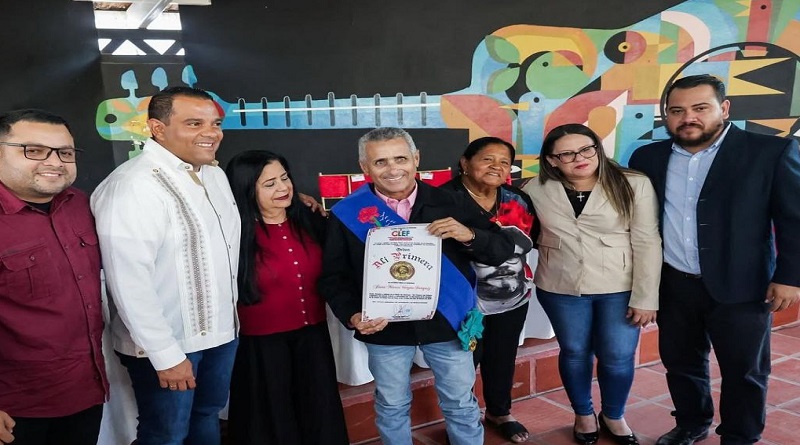 Entregan orden Alí Primera en su única clase a cultores falconianos