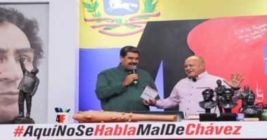Presidente Nicolás Maduro celebra 11° aniversario del programa Con el Mazo Dando
