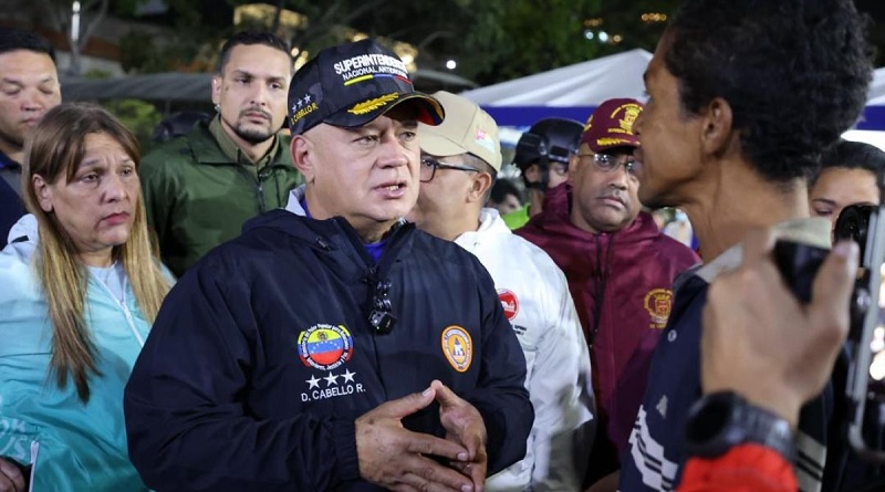 Ministro Cabello: La Revolución tiende sus manos con amor a personas vulnerables