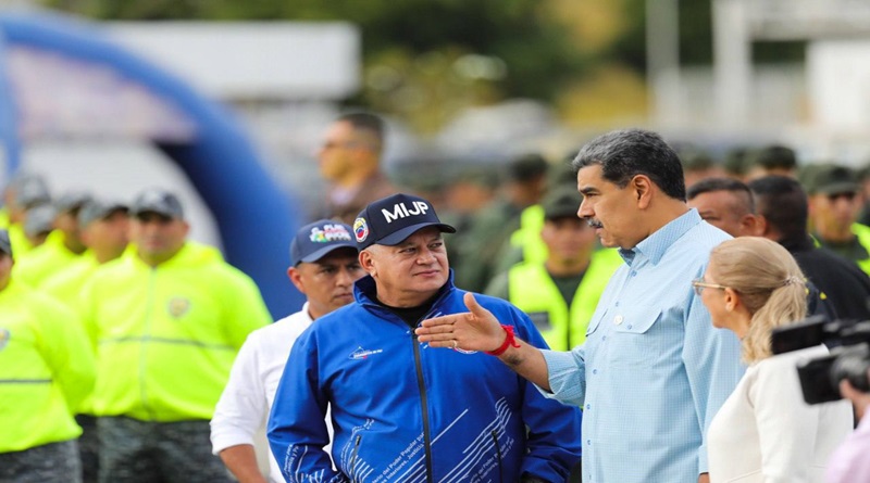 El presidente de la República Bolivariana de Venezuela, Nicolás Maduro, activa los Cuadrantes de Paz por Comunas o Circuitos Comunales.