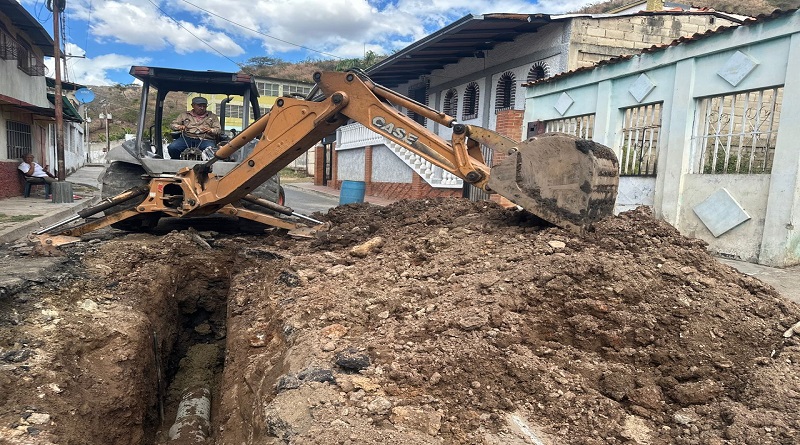Sustituidos colectores de aguas servidas en sector Los Angelinos de San Mateo
