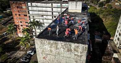 Plan Techo Comunal interviene edificios en Carupano