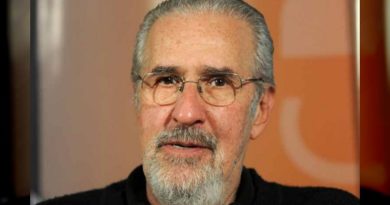 Atilio Borón presentó su libro “A contramano” en la Casa de las Américas