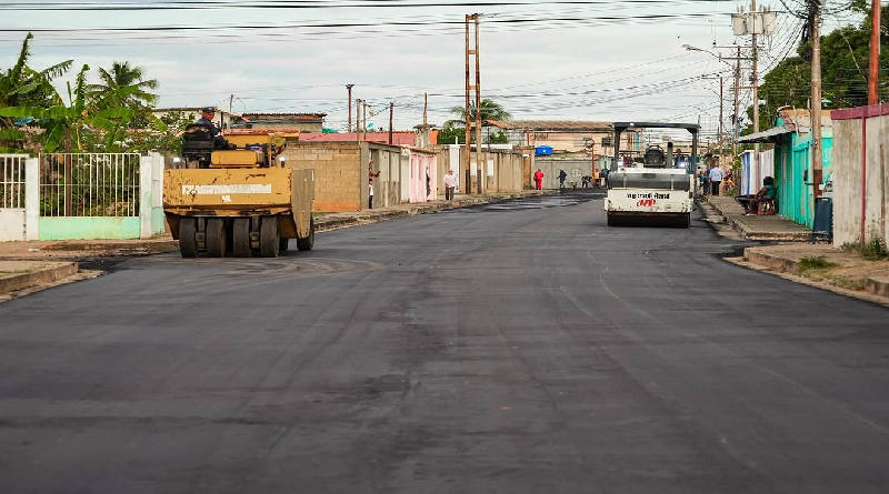 Plan de asfaltado en Anzoátegui beneficia a habitantes de la zona sur