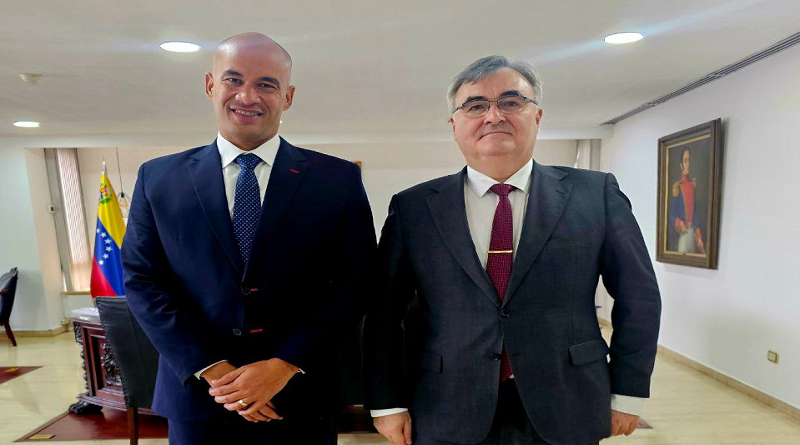Venezuela y Rusia afianzan relaciones de hermandad y educación