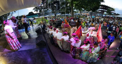 Cafecito Cultural" en Falcón recrea con temas de arte y reflexión con una noche de música