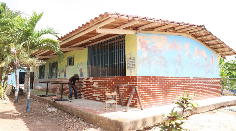 Sistema 1x10 inicia rehabilitación en Centro Educativo "Lexis Mary Conde Santil" en Maturín