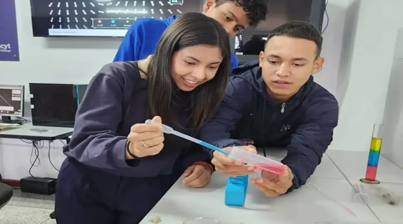 Estudiantes merideños interactúan con la ciencia en taller formativo