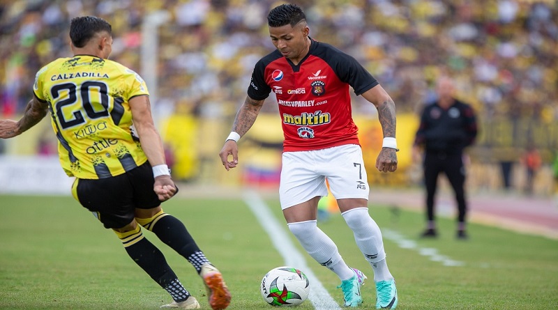 Táchira y Caracas FC se miden este domingo en el primer clásico de la temporada