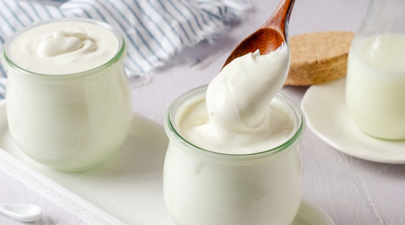 Estudio revela que comer yogur reduce riesgo de padecer cáncer